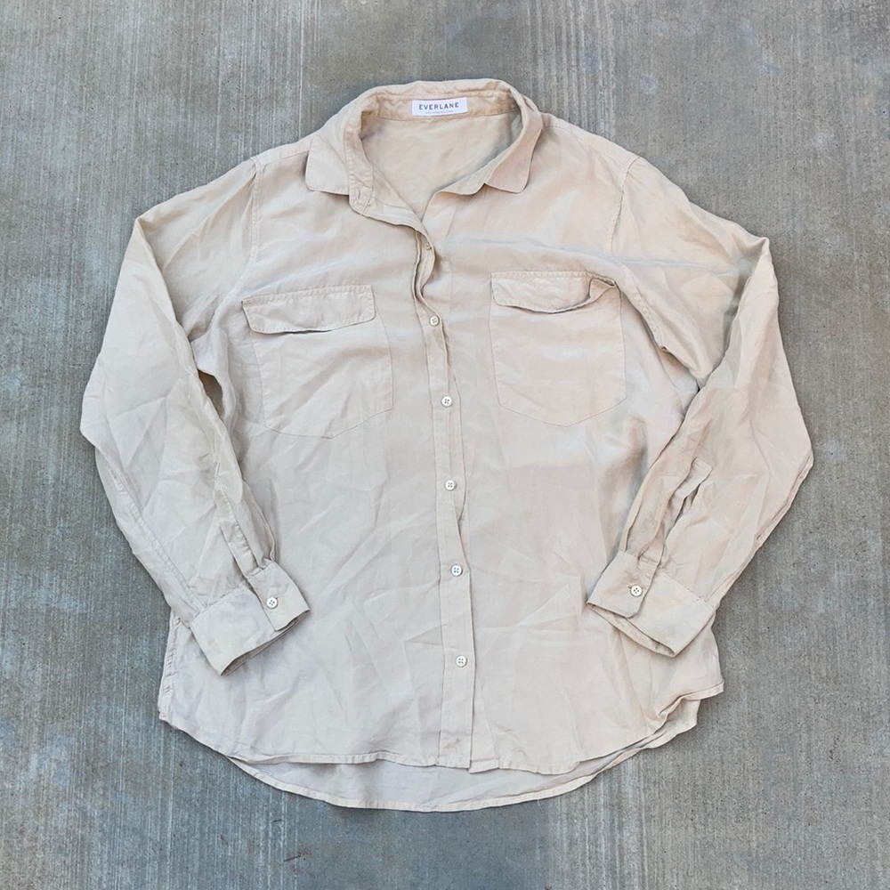 everlane washable silk relaxed button down shirt